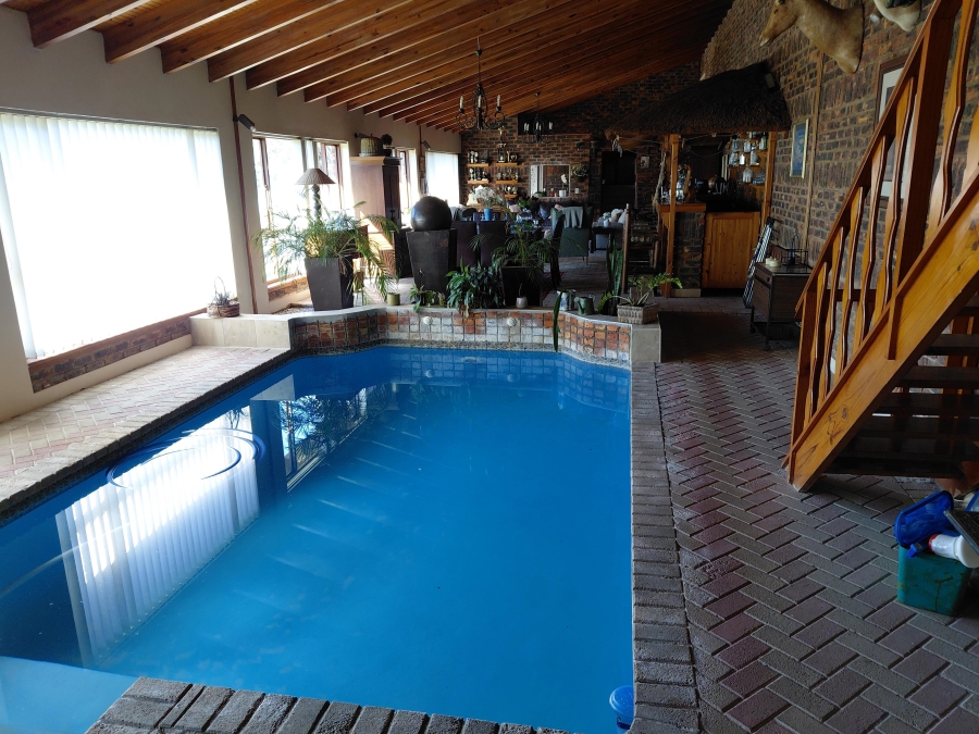5 Bedroom Property for Sale in Heuwelkruin Eastern Cape